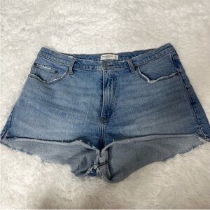 Abercrombie & Fitch Curve Love The Mom Short High Rise Denim Shorts 16